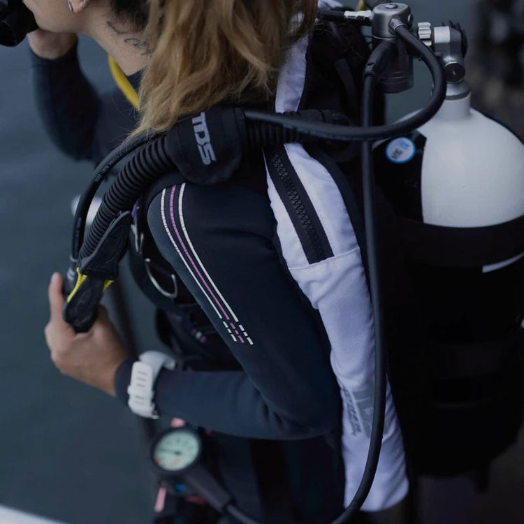 Jackets y alas de buceo